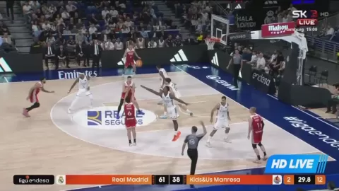 Poster siaran Real Madrid VS La Bruixa d'Or Manresa