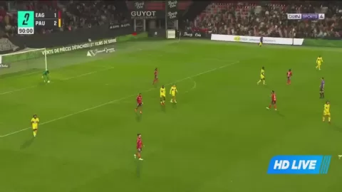 Poster siaran Guingamp VS Pau FC